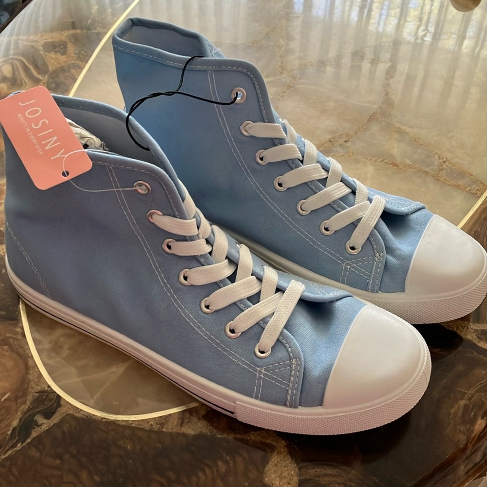 Josiny size 11 converse style shoe